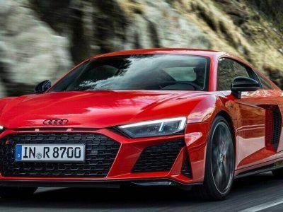 Audi R8 отива