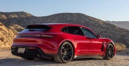 Taycan GTS перфектният