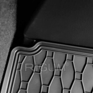 Гумена стелка за багажник Rigum за Suzuki SX4 S-Cross (01.2013+)