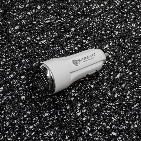 zaryadno-za-kola-12v-sammato-2-4a-2-usb-porta-byalo-topcase.jpg