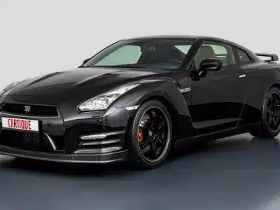 NISSAN GTR SEBASTIAN VETEL