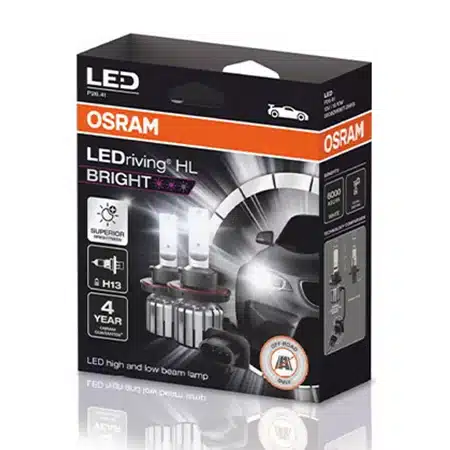 Autoport - LED система OSRAM LEDriving HL Bright с високо качество на изработка и перфектно осветяване. Елегантната форма и дизайнерски атрактивния вид на лазерно изрязания алуминий оформят охладителното тяло. Тъмния принц в кралството на LED осветяването показва прицизен и силен характер, като изпъква със силна и концентрирана бяла светлина. SSL защитата предпазва лампите, като не слага бариера в силата на излъчваната светлина, която е в пъти по-силна от тази стандартните лампи. Животът на лампите удължен до 50 000 часа, което ги прави едни от най-издръжливите лампи (животът им е по-дълъг дори от на ксеноновите лампи). Тези лед системи са подходящи за поставяне на мястото на халогенните лампи.