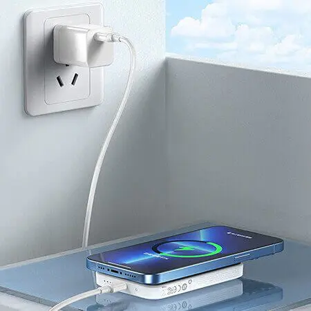 Преносима батерия Magsafe за Apple 15W 5000mAh - Бяла