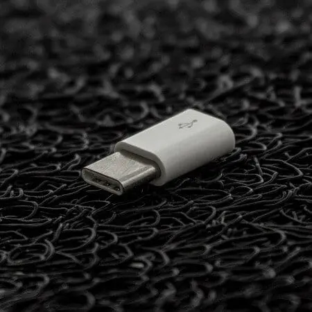 Преходник от Type C към Micro USB, Бял