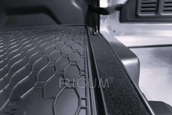 Гумена стелка за багажник Rigum за Jeep Wrangler (08.2006+)