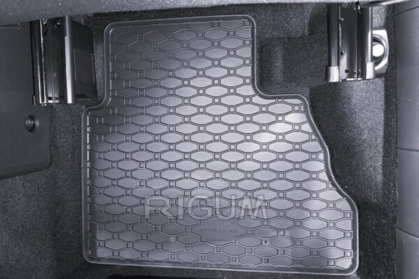 Гумени стелки Rigum за Ford Tourneo (01.2023+)