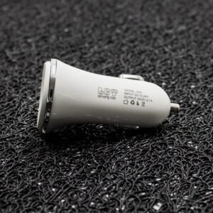 Зарядно за кола 12V LQ 2.1A, 2 USB порта, Бяло - Image 3