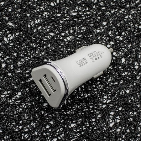 Зарядно за кола 12V LQ 2.1A, 2 USB порта, Бяло
